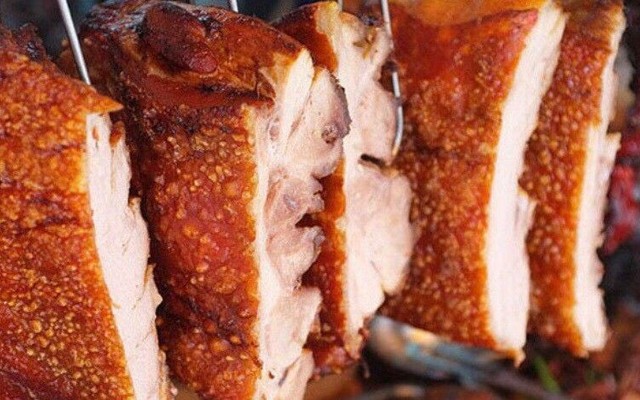 Bánh Mì, Bánh Hỏi Heo Quay Cậu Út - Trường Sa