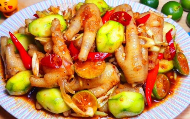 Trà Dâu, Ăn Vặt Thích Cay