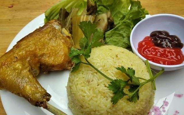 Bạn Hữu - Cơm Gà Xối Mỡ & Bún Thịt Nướng