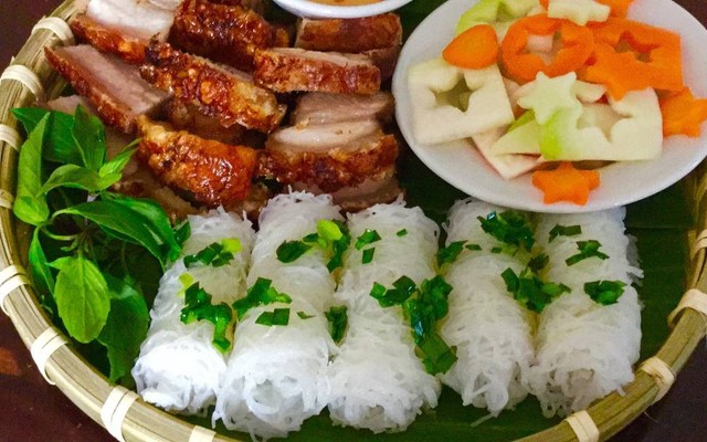 Bánh Mì, Bánh Hỏi Heo Quay Cậu Út - Cách Mạng Tháng Tám