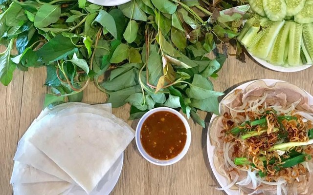 Út Hồng 2 - Thịt Cuốn Rau Rừng, Bánh Canh Trảng Bàng - Đường D1