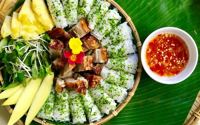 Bánh Hỏi Heo Quay Bình Định