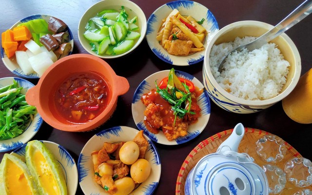 Bếp Của Bà - Cơm Trưa Văn Phòng - Phạm Văn Thuận