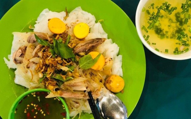 Bánh Ướt Lòng Gà Minh - Kha Vạn Cân