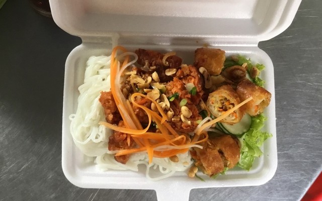 Anh Mập - Bún Thịt Nướng & Bún Riêu - Chợ Hoàng Hoa Thám