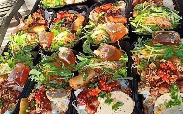 Bún Nem Nướng Ku Tin - Bùi Văn Hòa