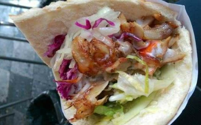 Thuý Bánh Mì Doner Kebab - Cát Cụt