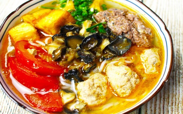 BÚN RIÊU CUA ỐC - ÚT NGA