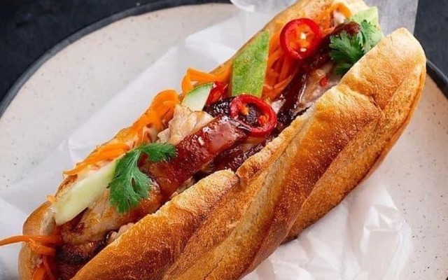 Bánh Mì & Trà Chanh - Trần Khát Chân