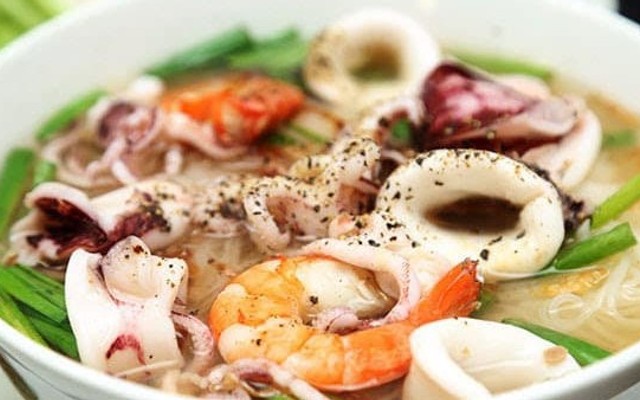 Cô Duyên - Hủ Tiếu Tôm, Mực - Phó Đức Chính