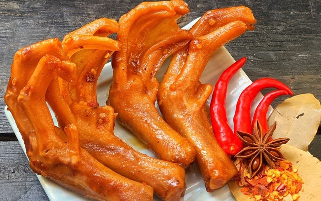 Bếp Chú Việt - Ăn Vặt Pate & Chân Vịt - Thi Sách