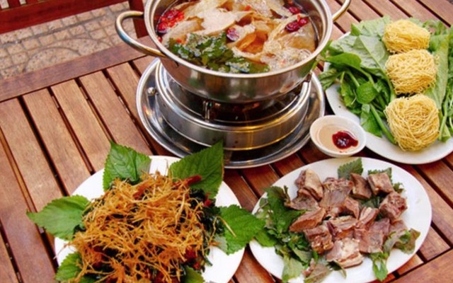 QUÁN LẨU DÊ CÂY DỪA 2