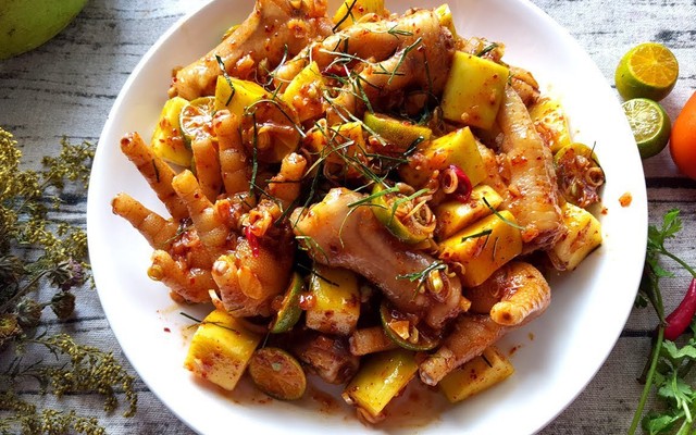 Chân Gà Sốt Thái - Mây Mập