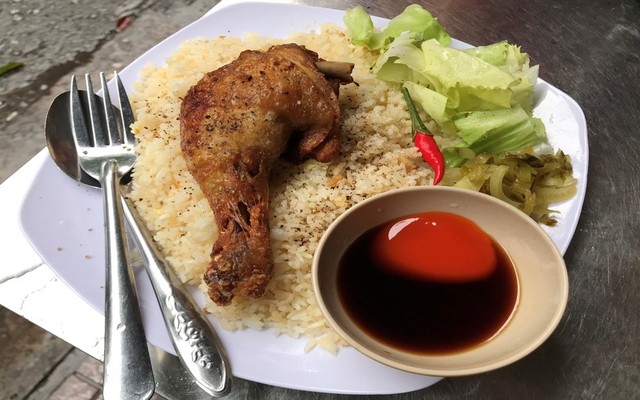 Cơm Gà Xối Mỡ - AMIN MUSLIM