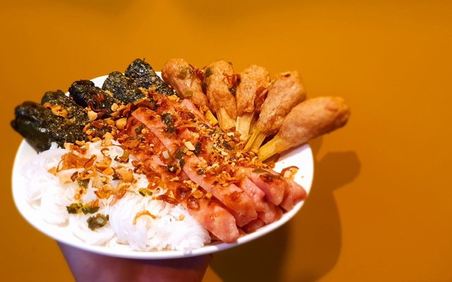 Nem Nướng Nha - Phan Đình Giót