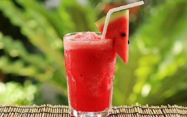 Xuân Nhi Nước Ép & Sinh Tố - Hoàng Bá Bích