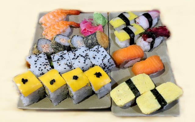 Umi Sushi - Cơm Cuộn & Sushi - Nguyễn Thái Sơn