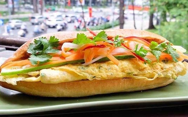 Cô Phượng - Bánh Mì Trứng Các Loại