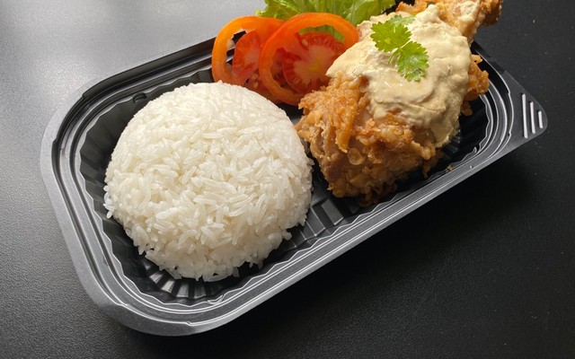 AM Kitchen - Gà Chiên & Cơm Văn Phòng - Nguyễn Huệ