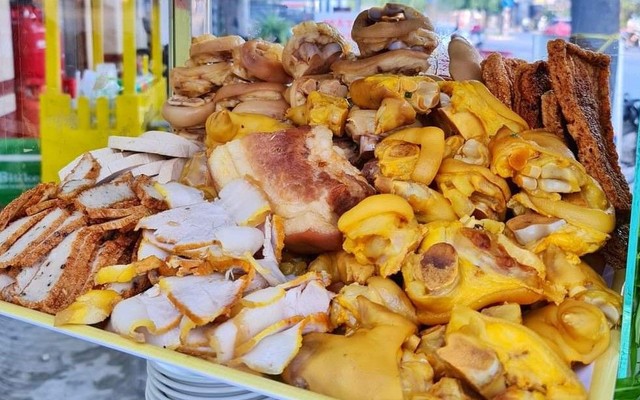 Huấn - Bún Riêu Cua Đồng - Nguyễn Văn Cừ