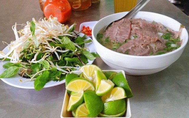 Tuấn Nam - Bánh Đa Bò & Bún Bò Tái Nhừ
