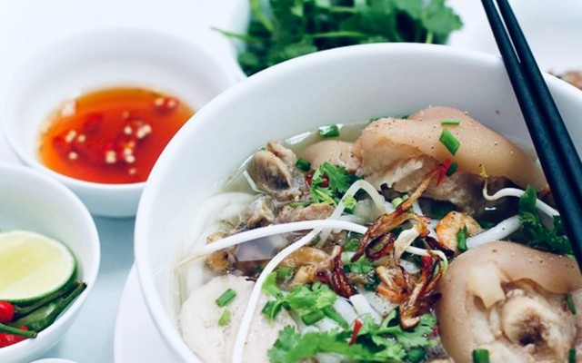 Quỳnh Quán - Bánh Canh & Cơm Trưa Văn Phòng - Nguyễn Văn Bá