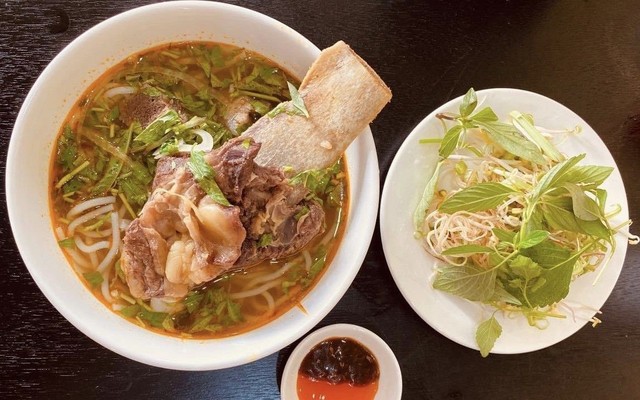 Bún Bò Nam Việt - Cách Mạng Tháng Tám