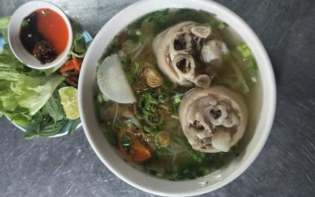 Anh Tài Quán - Hủ Tíu Mì - Cách Mạng Tháng 8