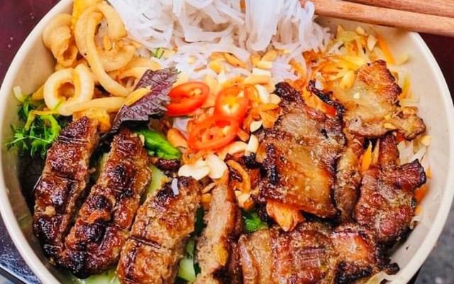 Bún Chả Que Tre - Lò Đúc