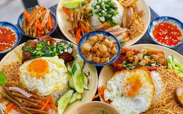 Cô Ba Chề - Cơm Tấm Long Xuyên - Nguyễn Thái Bình