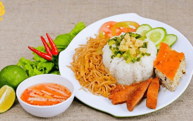 Cơm Chay Tịnh Tâm - Cách Mạng Tháng Tám