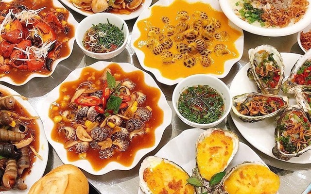 Ý Linh - Ốc & Hải Sản - Hoàng Đạo Thúy