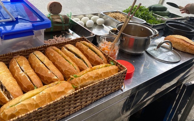 Bánh Mì Bình Định HĐ - Mạc Đỉnh Chi