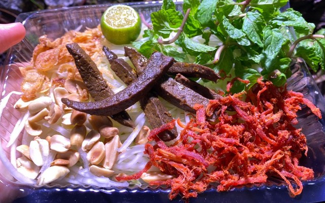 Ăn Vặt Nhà Uyên - Bánh Tráng Trộn Sài Gòn - Dương Lâm