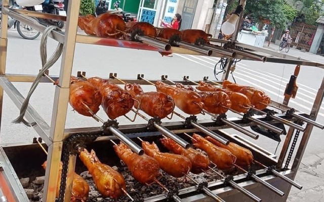 Giò Heo Rút Xương Quay Lá Mắc Mật - 36 Lê Độ