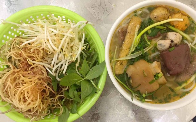 Bún Bò Huế Chanh Chua