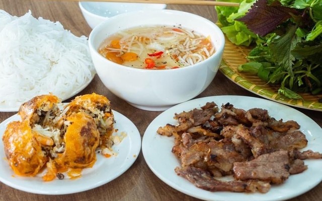 Bún Chả Hiếu Huyền - Hoàng Minh Thảo