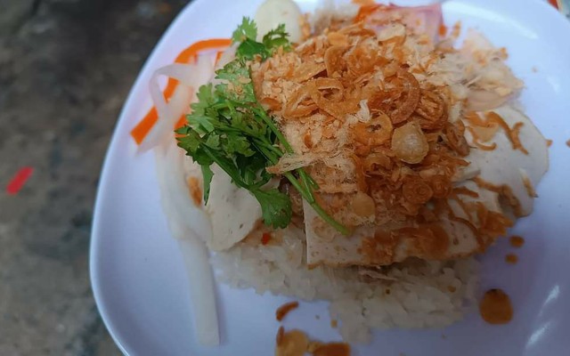 Bà Tư Huyền - Ba Tháng Hai