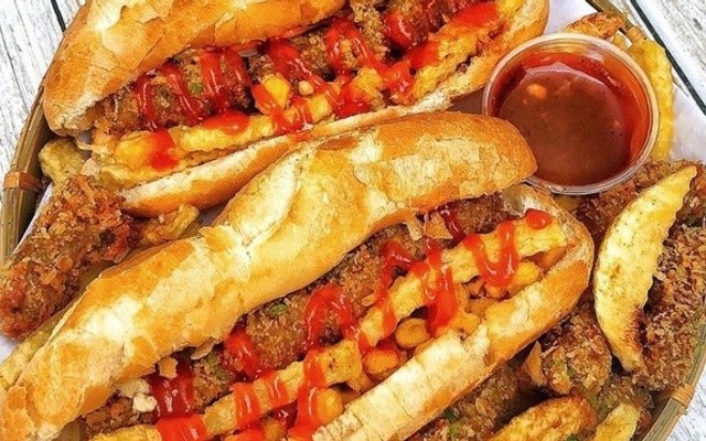 Bánh Mỳ Cô Nga - Bánh Mỳ Nem Khoai - Nguyễn Đình Chiểu