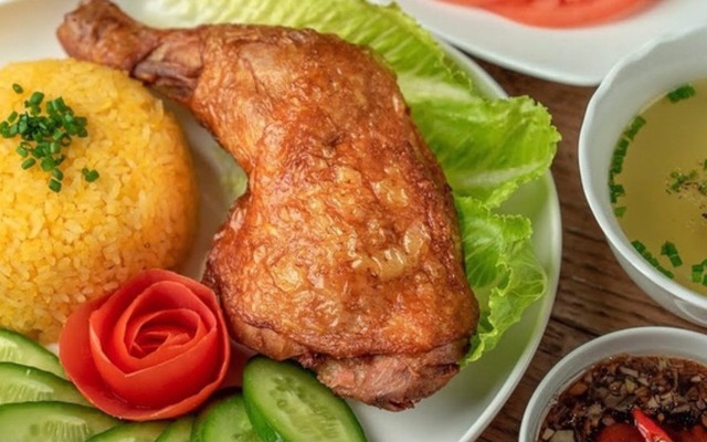 Cơm Gà Chiên Nước Mắm - Nguyễn Văn Khối