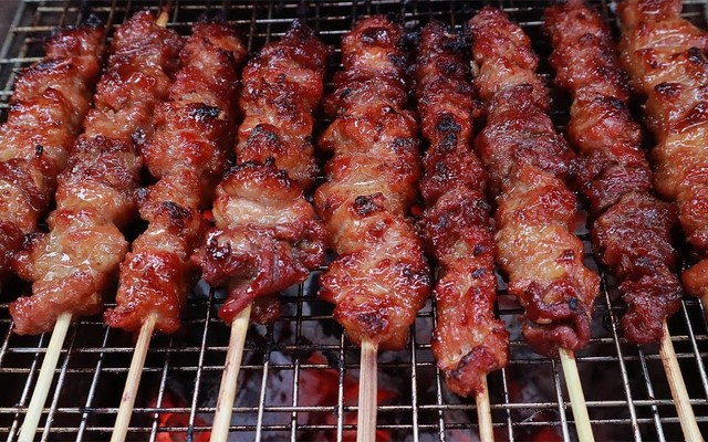 Thịt Xiên Nướng - Cô Chung
