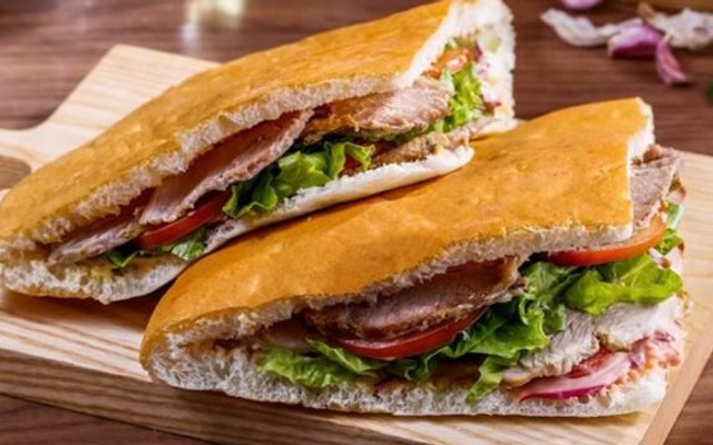 Bánh Mì Bình Phát - Cống Lở