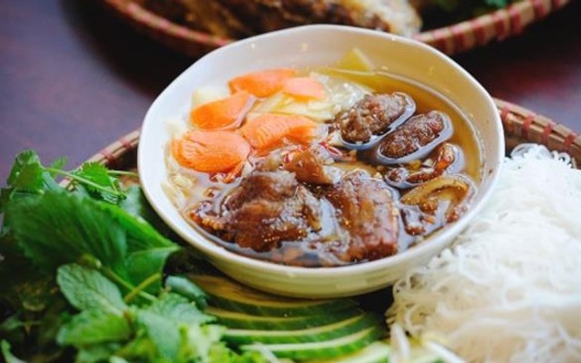 Bún Chả Cô Thúy - 417 Thiên Lôi