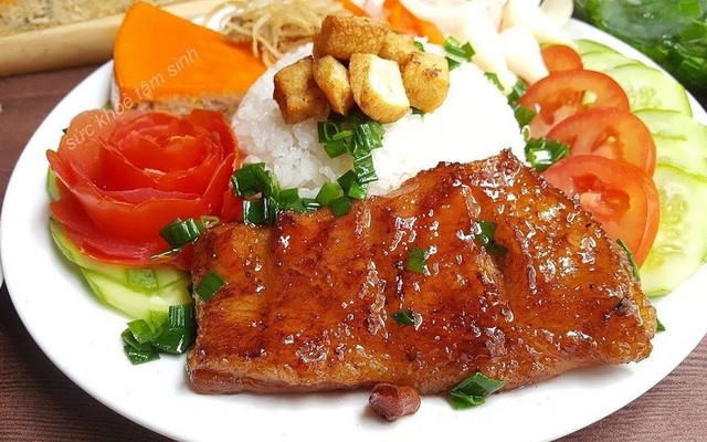 Cơm Tấm Mèo Ú - Cư Xá Thanh Đa