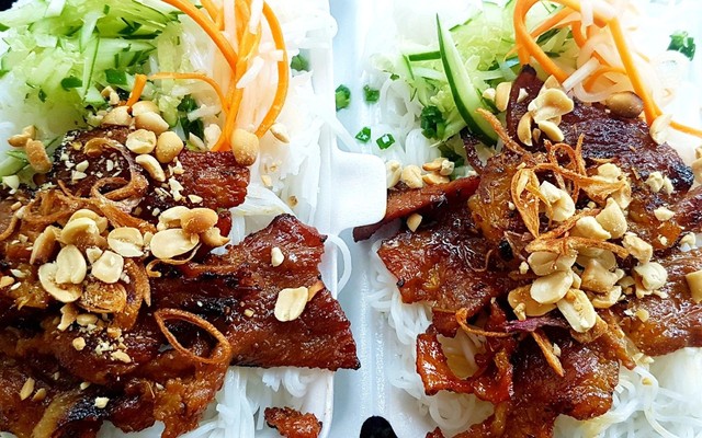Bún Thịt Nướng Kê Kê - Huyền Trân Công Chúa