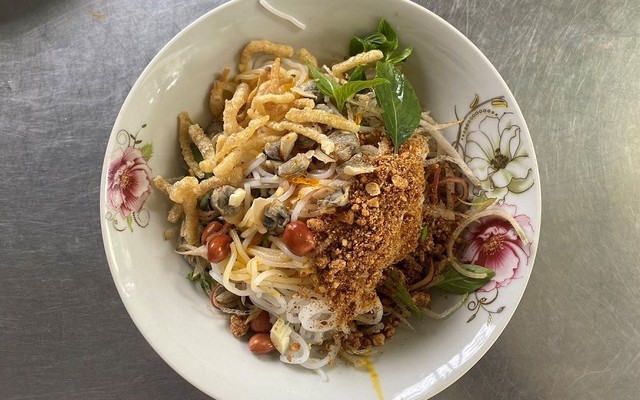 Châu Nhi - Bún Hến & Cơm Hến