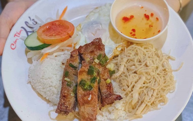 Cơm Tấm Nhớ - Sườn Heo & Gà Ướp Sẵn - Hoàng Diệu