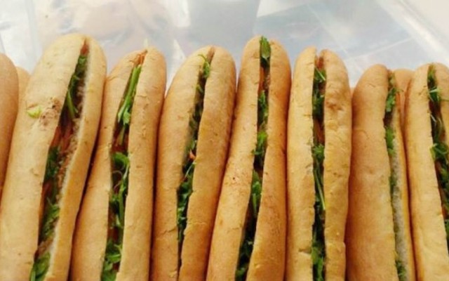 Bánh Mỳ Que - Mai Khắc Đôn