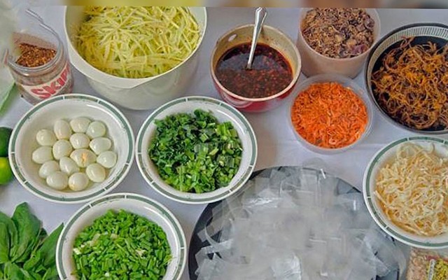 Ăn Vặt Bốn Mùa - Nguyên Liệu Bánh Tráng Trộn - Ngô Gia Tự