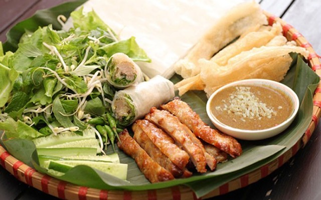 Nem nướng Cô Thu - 145 Hoàng Công Chất